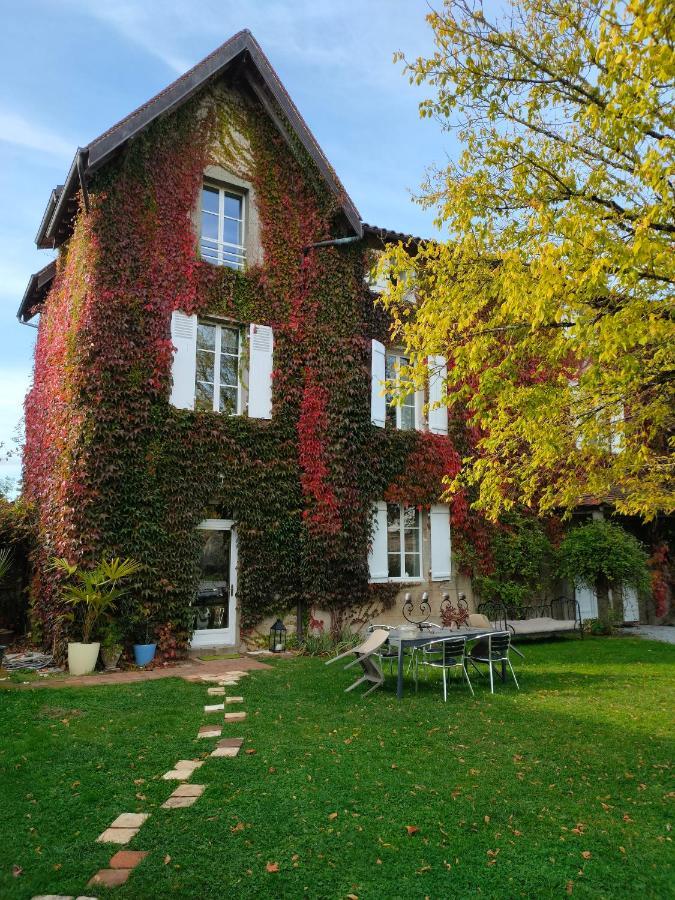 Bed and Breakfast Domaine De Panissac Berneuil  Екстер'єр фото